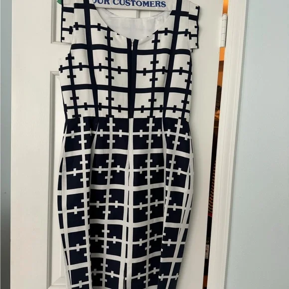 Elizabeth McKay Navy and White Cross Pattern Midi Dress - Picture 2 of 3